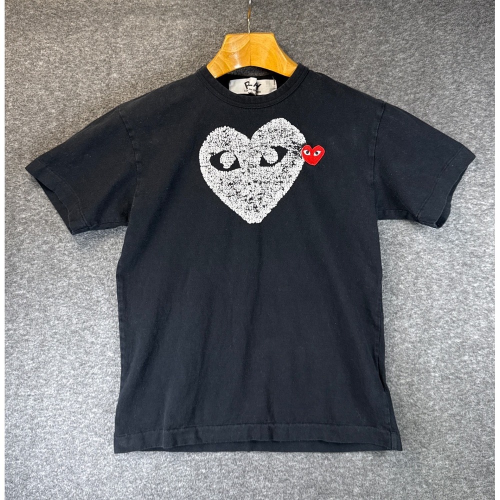 Comme des Garcons Play Heart T-Shirt Mens M Fits SMALL Sunkissed AZ-T116 Japan